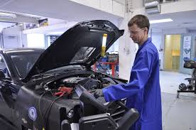 AUTOMOBILE MECHANIC