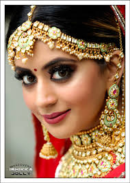 Professional Freelance bridal makeup Artist in Kerala