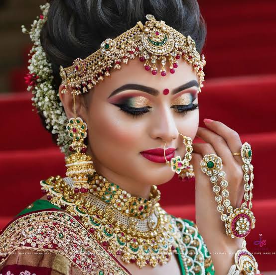 Professional Freelance bridal makeup Artist in Kerala