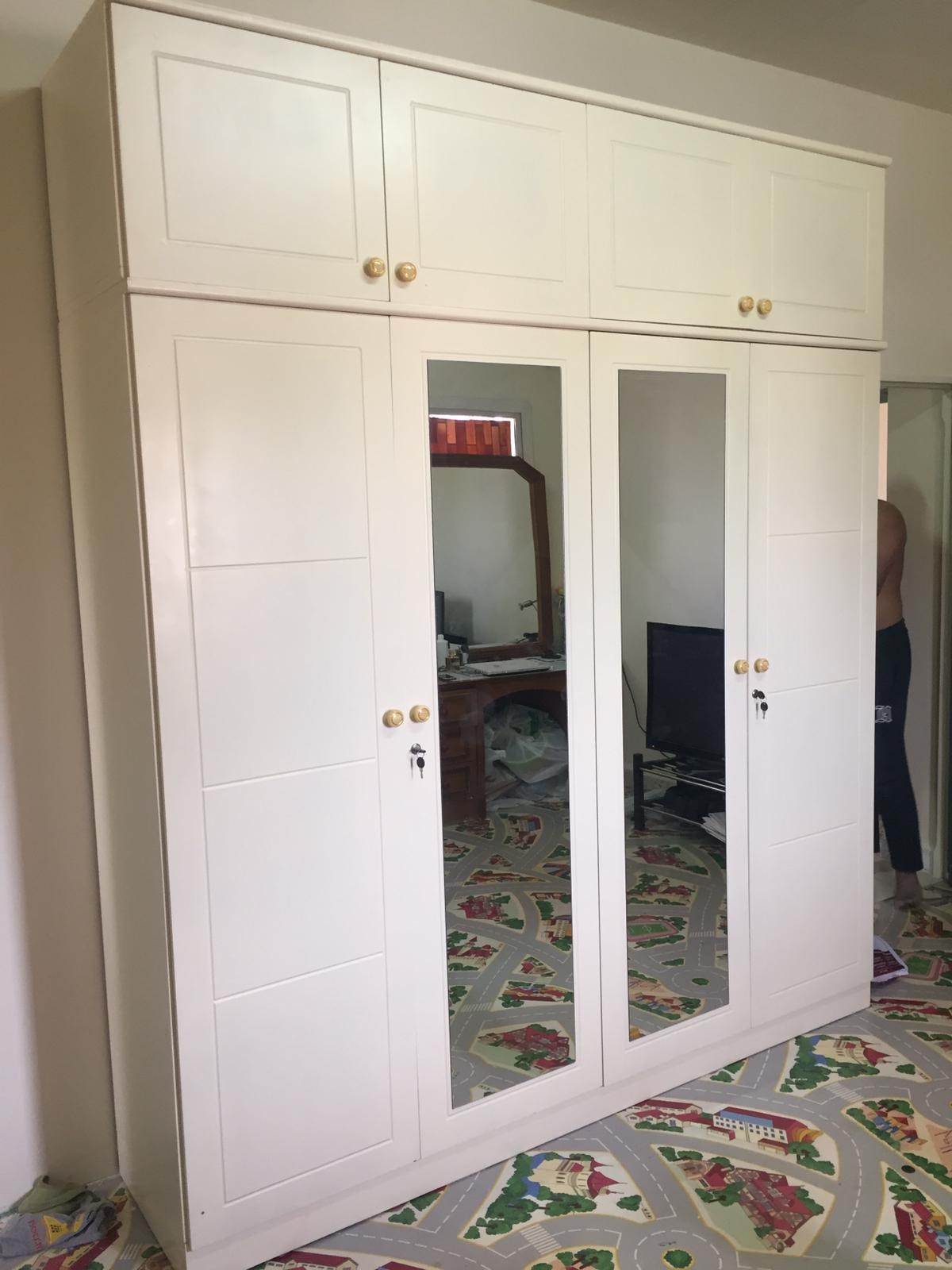 URGENT SALE CUPBOARD WITH MIRROR AND DRAWERS-Al Hilal QATAR