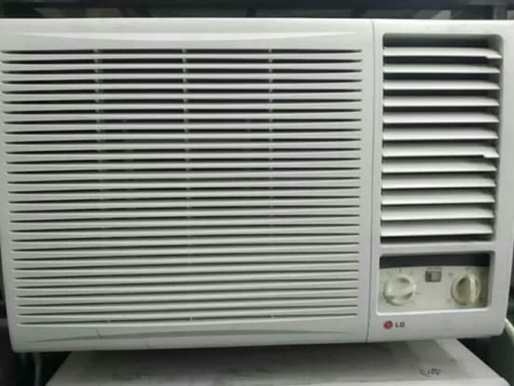 USED PREFECT CONDITION WINDOW AND SPLIT A/C FOR SELL