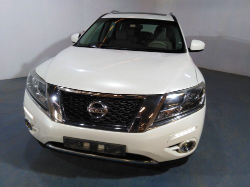 Excellent condition NISSAN XTRAIL for urgent sale- Dubai