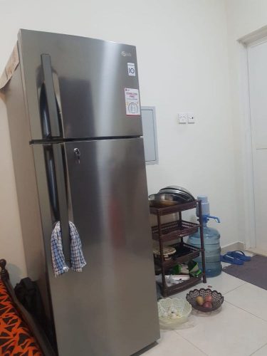 Good condition freezer for sale bcz of House shifting -Al Souq Al Kabeer Dubai