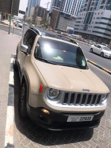 Laxuries, Neat and Excellent condition Jeep  Renegade for sale in Sharjha