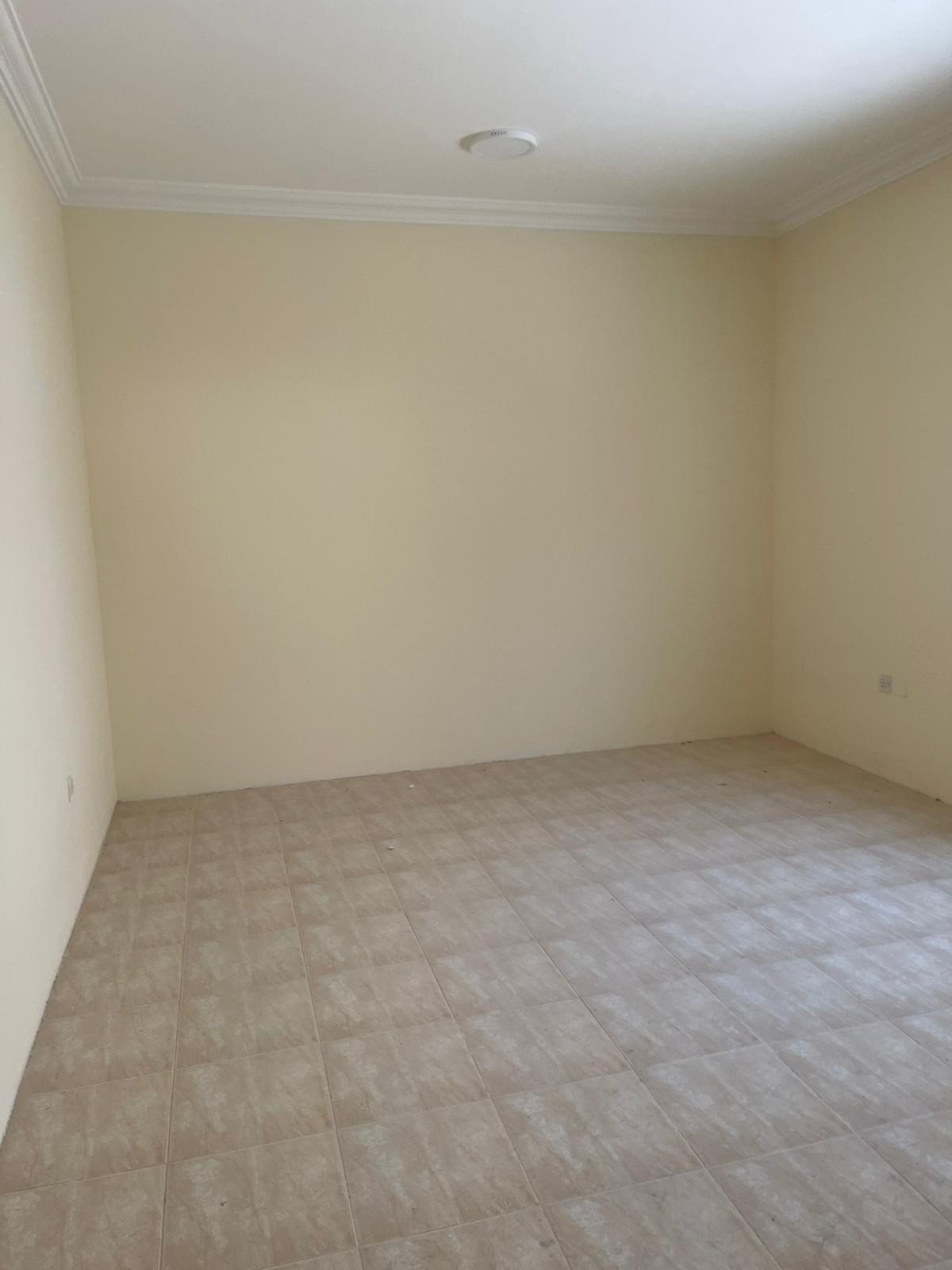 WELL MAINTAINED ROOMS FOR RENT