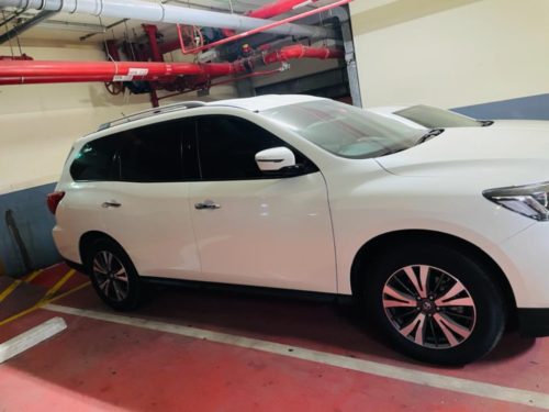 Neatly used Nissan Pathfinder for urgent sale