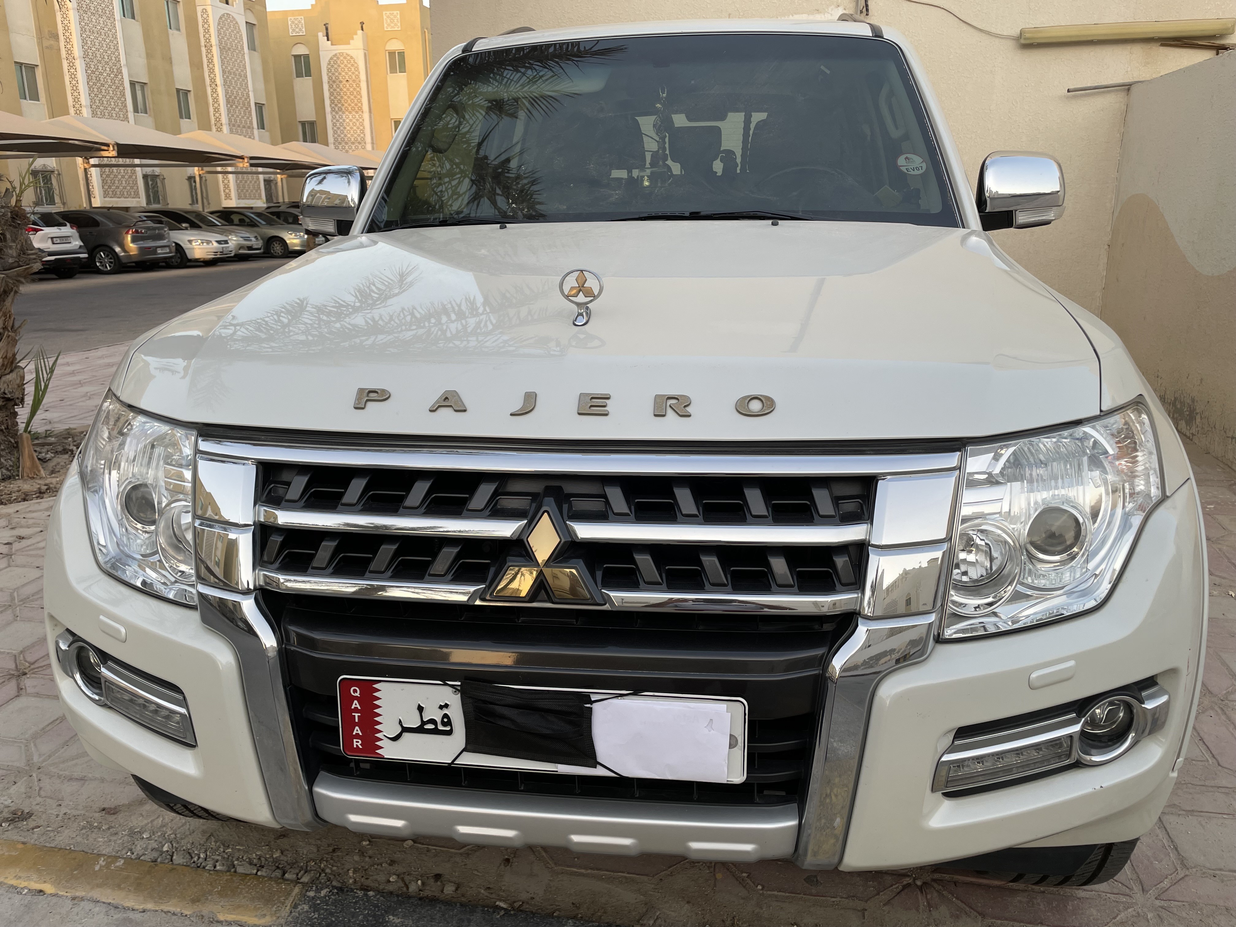 Private: MITSHUBISHI PAJERO 3.8L GOLD 2016 FULL OPTIONS-Al Wukair