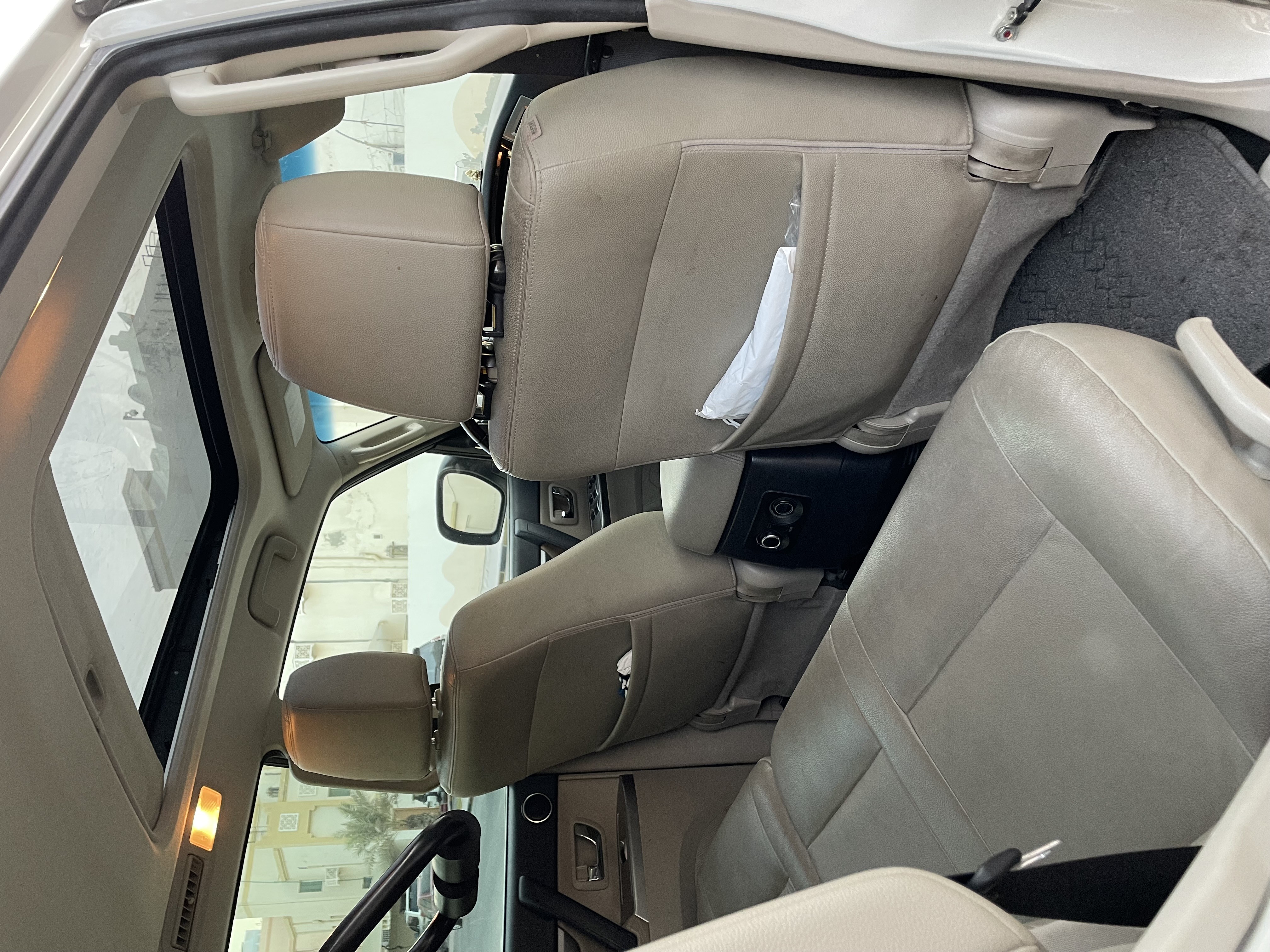 Private: MITSHUBISHI PAJERO 3.8L GOLD 2016 FULL OPTIONS-Al Wukair