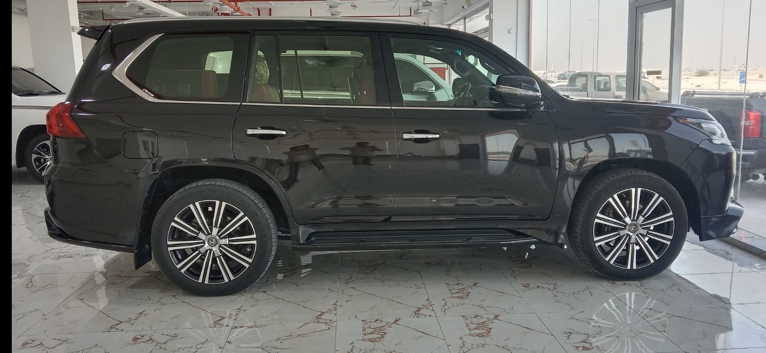 2019 Model Excellent condition Lexus LX 570  for urgent sale