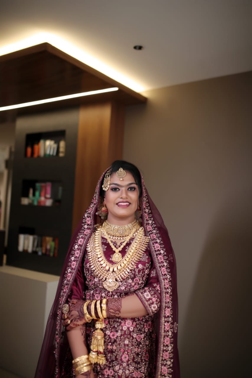 Aura Bridal Makeup Studio – (Kunnicodu  Pathanapuram  )A Professional Makeup Artist