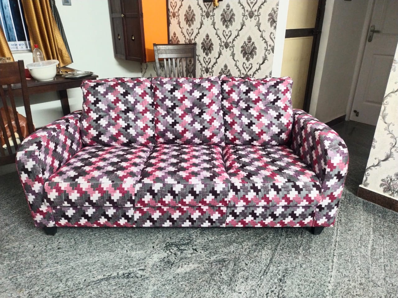 GET CUSTOMIZED RANGE OF SOFA FOR YOUR HOME