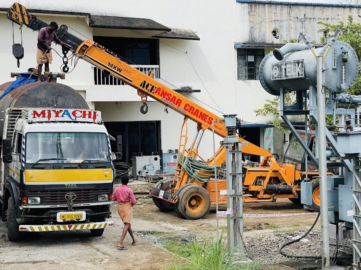 The Best crane service in Pathanamthitta